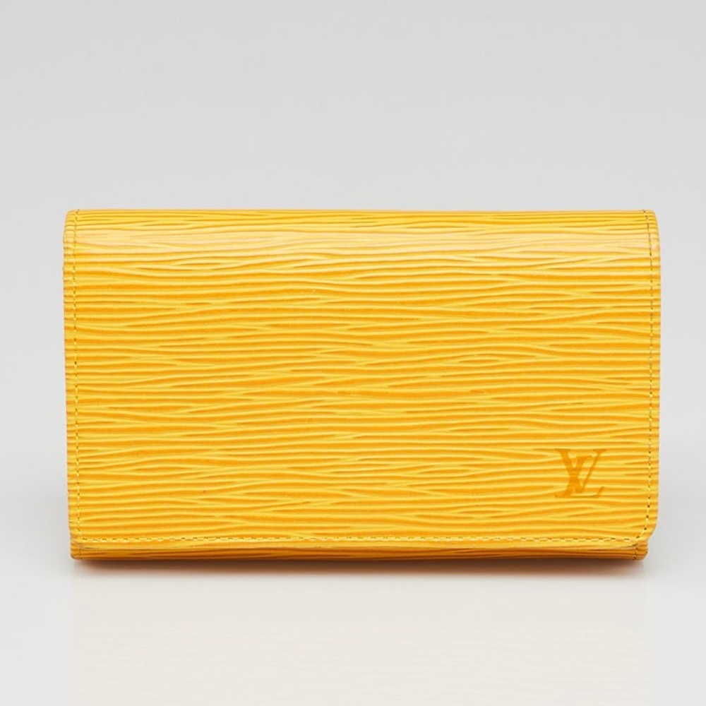 SOLD!! Beautiful! Louis Vuitton Epi Wallet